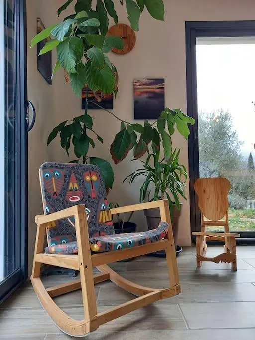 Holiday home Maison Moderne Avec Jardin Et Jacuzzi La Bouilladisse